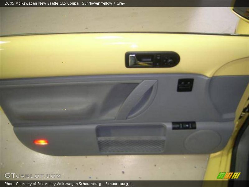Sunflower Yellow / Grey 2005 Volkswagen New Beetle GLS Coupe