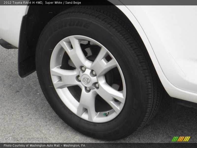 Super White / Sand Beige 2012 Toyota RAV4 I4 4WD