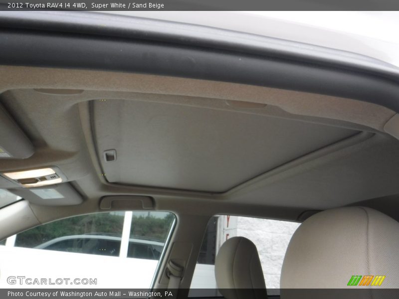 Super White / Sand Beige 2012 Toyota RAV4 I4 4WD