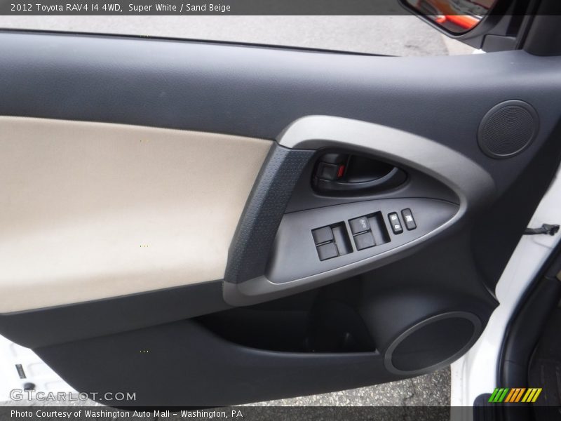 Super White / Sand Beige 2012 Toyota RAV4 I4 4WD