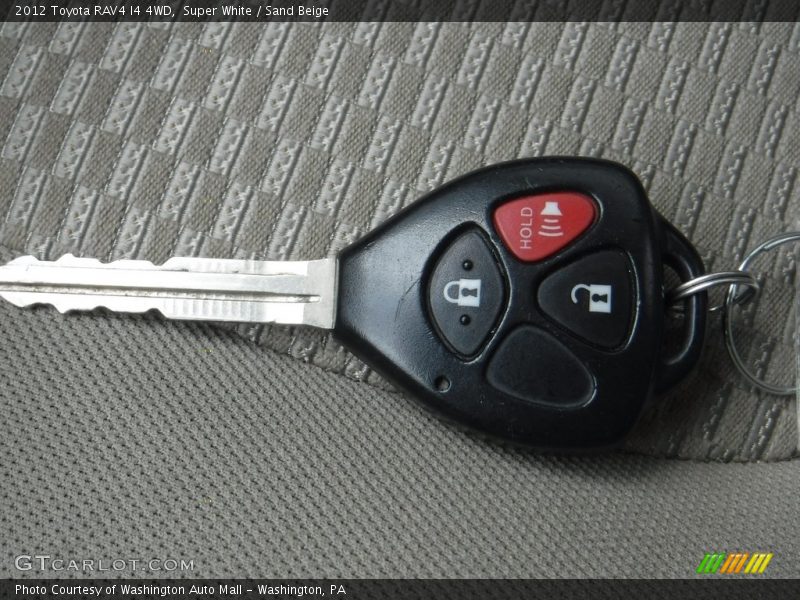 Super White / Sand Beige 2012 Toyota RAV4 I4 4WD