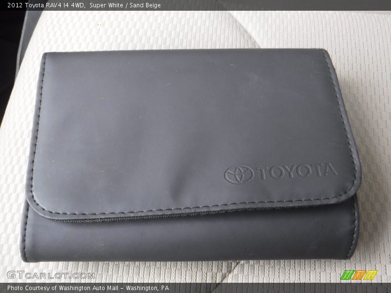 Super White / Sand Beige 2012 Toyota RAV4 I4 4WD
