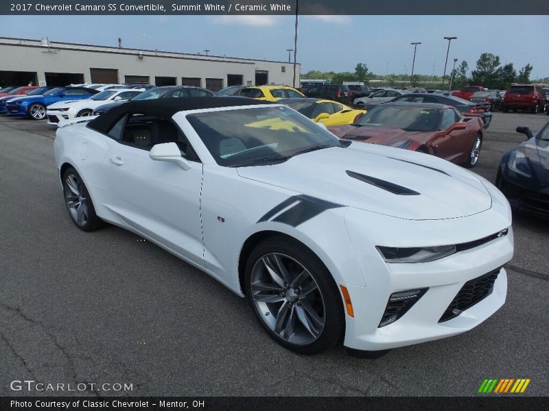 Front 3/4 View of 2017 Camaro SS Convertible