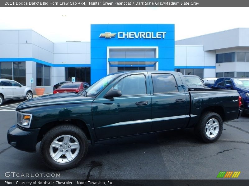 Front 3/4 View of 2011 Dakota Big Horn Crew Cab 4x4