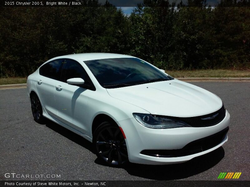 Bright White / Black 2015 Chrysler 200 S