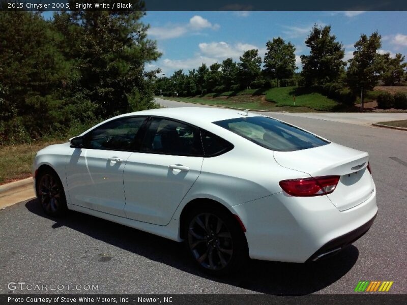 Bright White / Black 2015 Chrysler 200 S