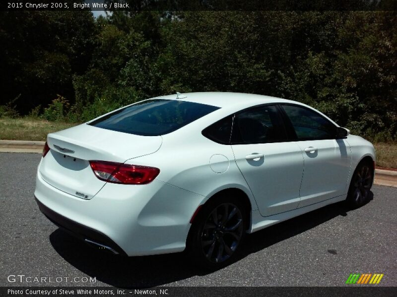Bright White / Black 2015 Chrysler 200 S