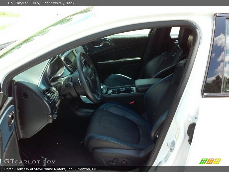 Bright White / Black 2015 Chrysler 200 S