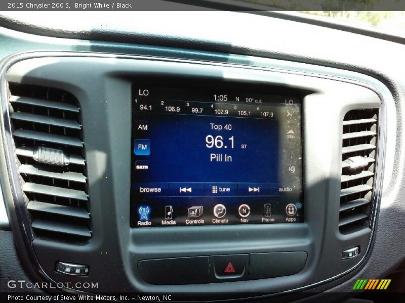 Bright White / Black 2015 Chrysler 200 S