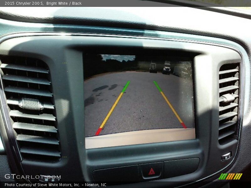 Bright White / Black 2015 Chrysler 200 S