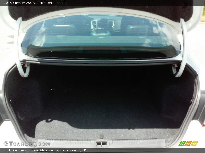 Bright White / Black 2015 Chrysler 200 S