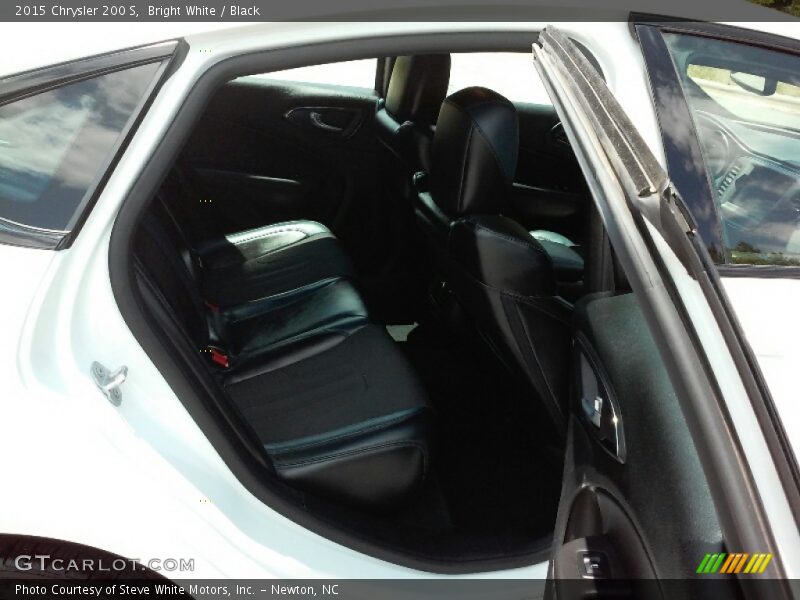 Bright White / Black 2015 Chrysler 200 S