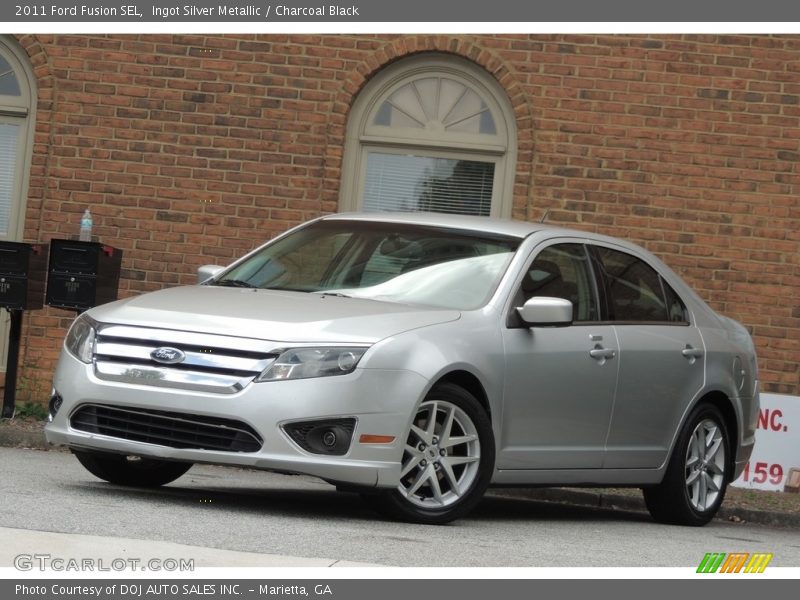 Front 3/4 View of 2011 Fusion SEL