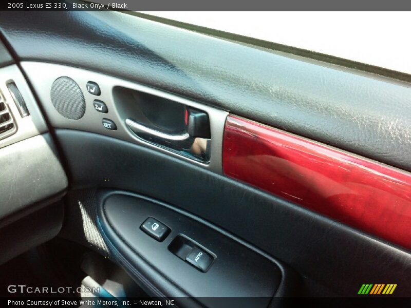 Black Onyx / Black 2005 Lexus ES 330