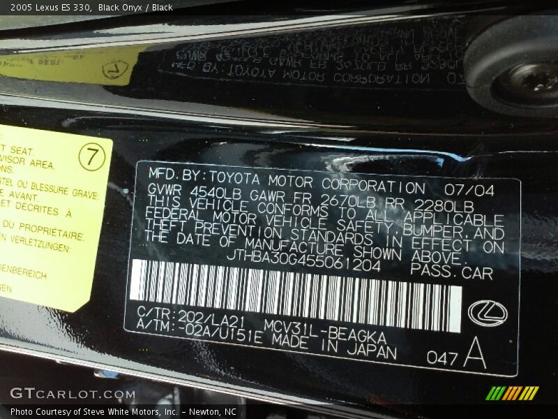 Black Onyx / Black 2005 Lexus ES 330