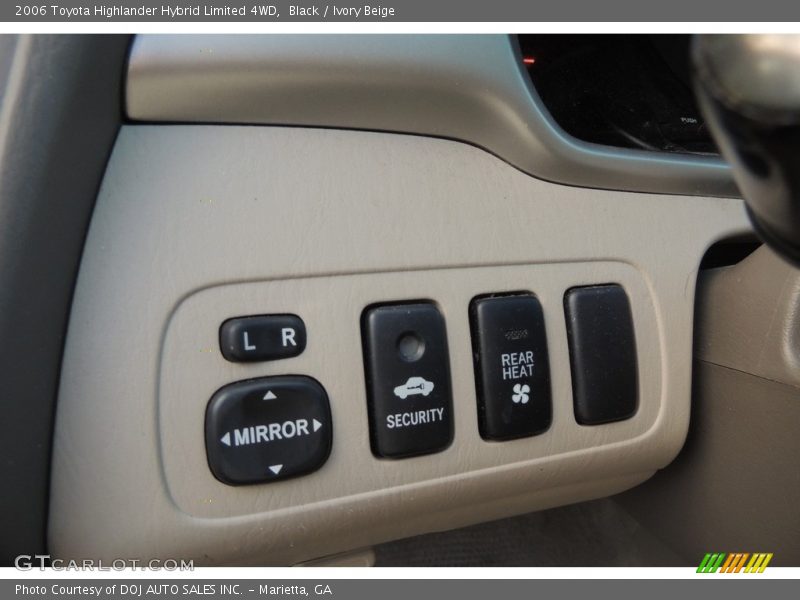 Black / Ivory Beige 2006 Toyota Highlander Hybrid Limited 4WD