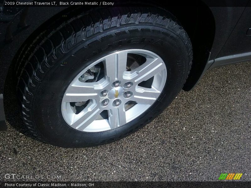Black Granite Metallic / Ebony 2009 Chevrolet Traverse LT
