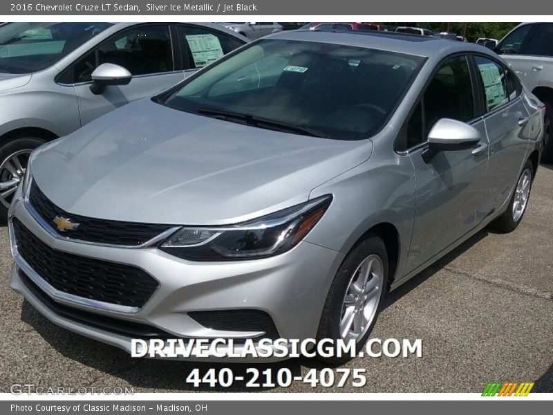 Silver Ice Metallic / Jet Black 2016 Chevrolet Cruze LT Sedan