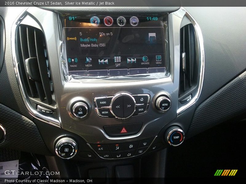 Silver Ice Metallic / Jet Black 2016 Chevrolet Cruze LT Sedan