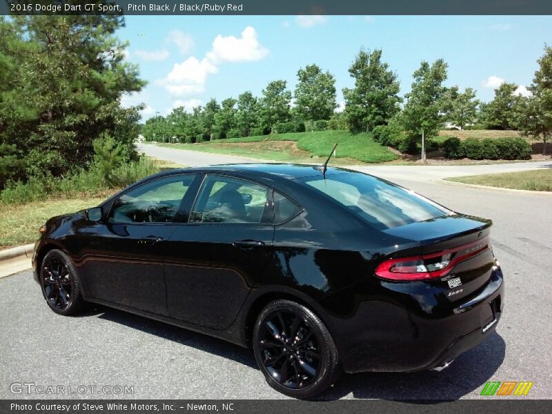 Pitch Black / Black/Ruby Red 2016 Dodge Dart GT Sport