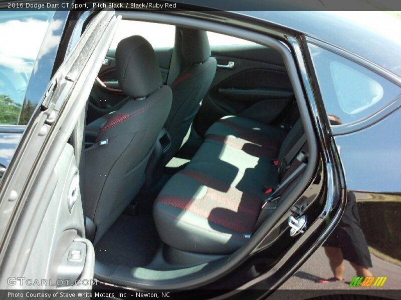 Pitch Black / Black/Ruby Red 2016 Dodge Dart GT Sport