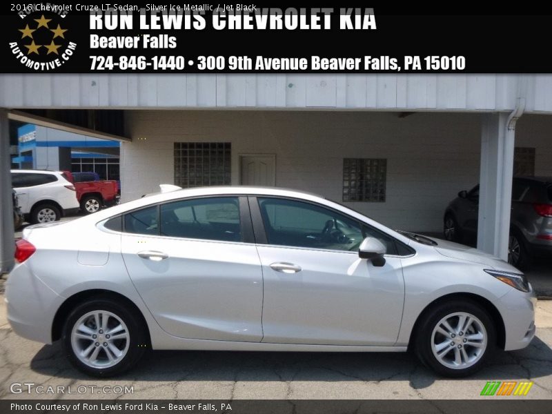 Silver Ice Metallic / Jet Black 2016 Chevrolet Cruze LT Sedan