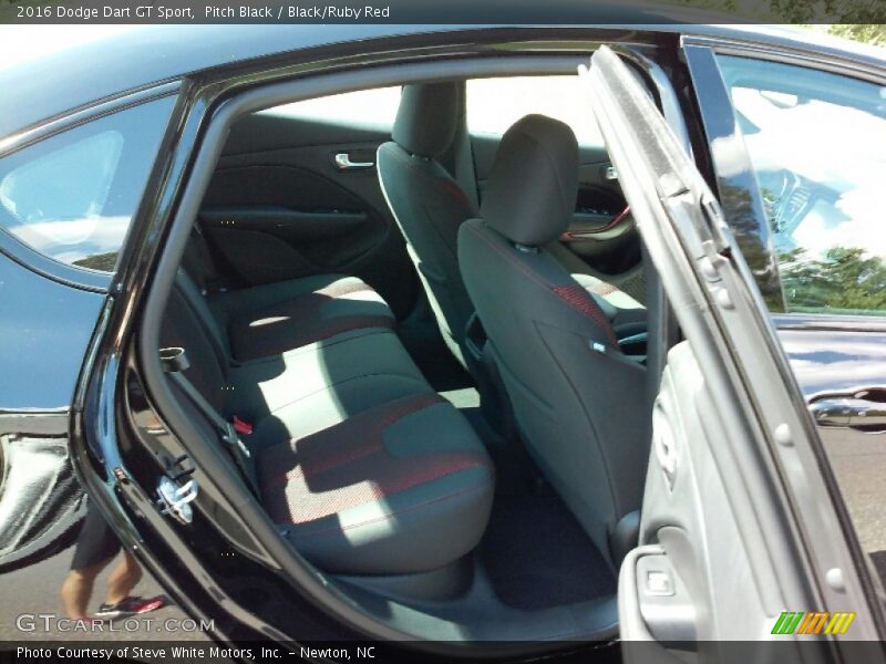 Pitch Black / Black/Ruby Red 2016 Dodge Dart GT Sport