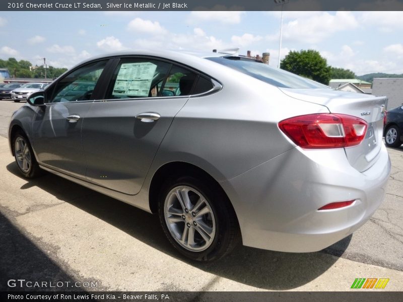 Silver Ice Metallic / Jet Black 2016 Chevrolet Cruze LT Sedan