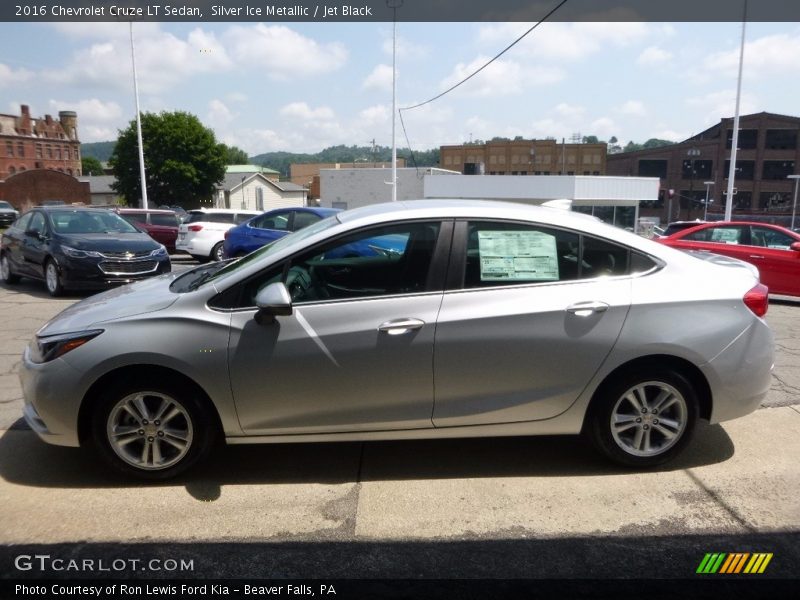Silver Ice Metallic / Jet Black 2016 Chevrolet Cruze LT Sedan