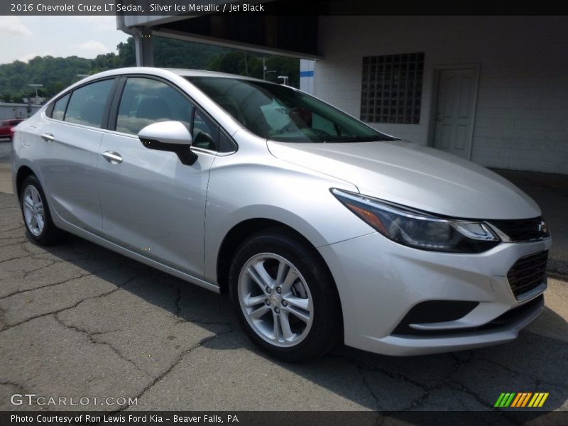 Silver Ice Metallic / Jet Black 2016 Chevrolet Cruze LT Sedan