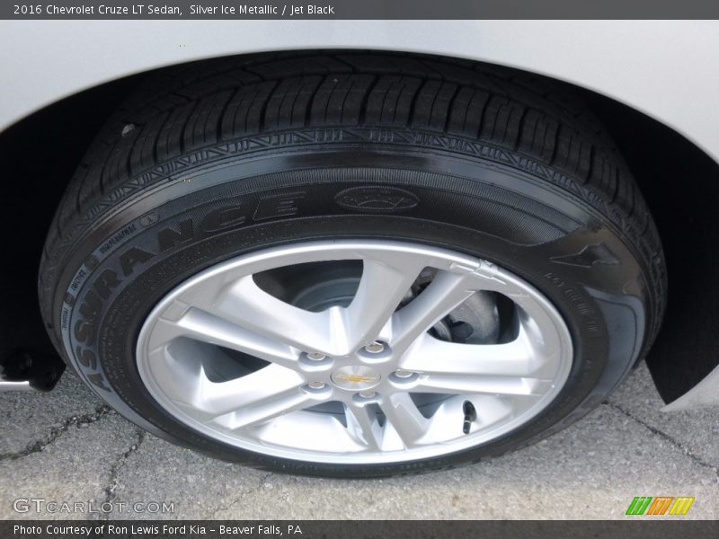 Silver Ice Metallic / Jet Black 2016 Chevrolet Cruze LT Sedan