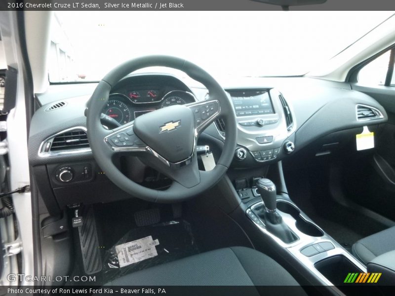 Silver Ice Metallic / Jet Black 2016 Chevrolet Cruze LT Sedan