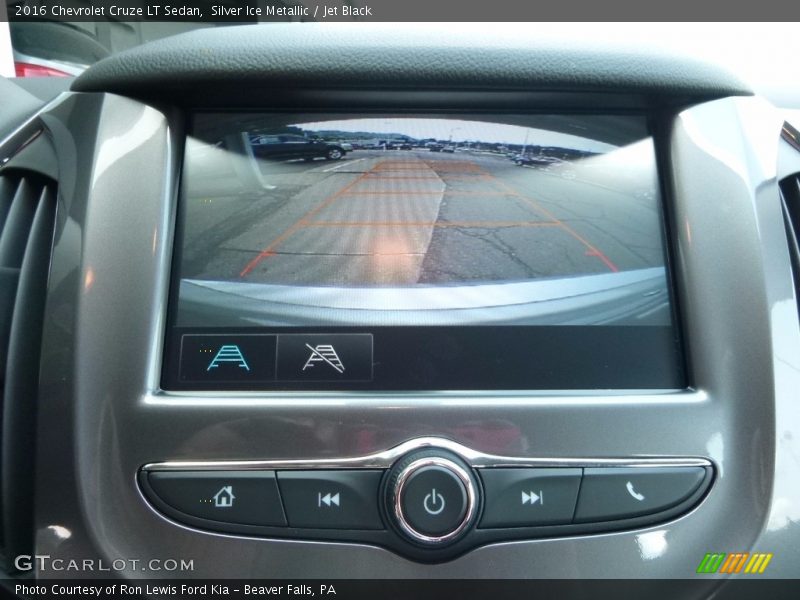 Silver Ice Metallic / Jet Black 2016 Chevrolet Cruze LT Sedan