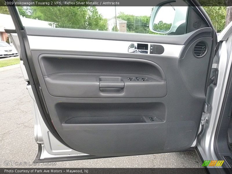 Reflex Silver Metallic / Anthracite 2009 Volkswagen Touareg 2 VR6