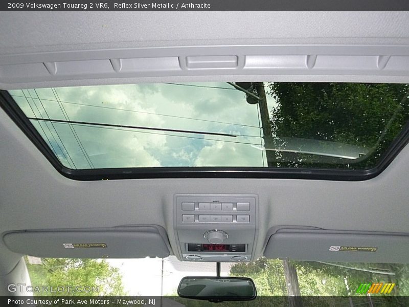 Reflex Silver Metallic / Anthracite 2009 Volkswagen Touareg 2 VR6