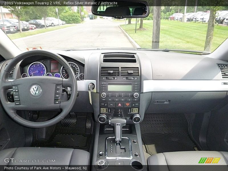 Reflex Silver Metallic / Anthracite 2009 Volkswagen Touareg 2 VR6