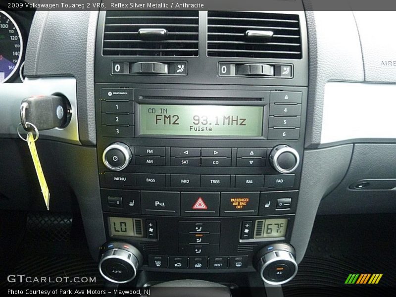 Reflex Silver Metallic / Anthracite 2009 Volkswagen Touareg 2 VR6