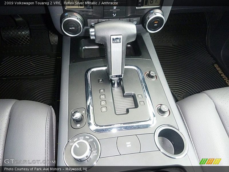 Reflex Silver Metallic / Anthracite 2009 Volkswagen Touareg 2 VR6