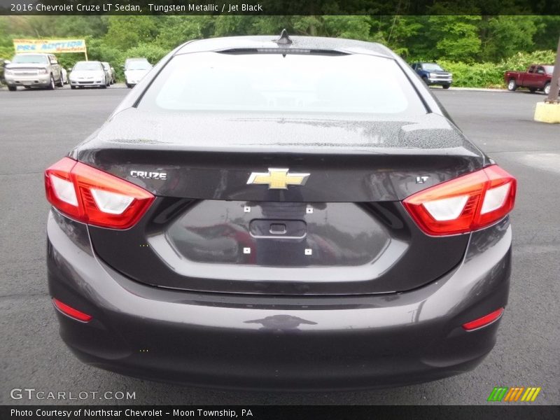 Tungsten Metallic / Jet Black 2016 Chevrolet Cruze LT Sedan