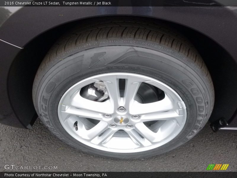Tungsten Metallic / Jet Black 2016 Chevrolet Cruze LT Sedan