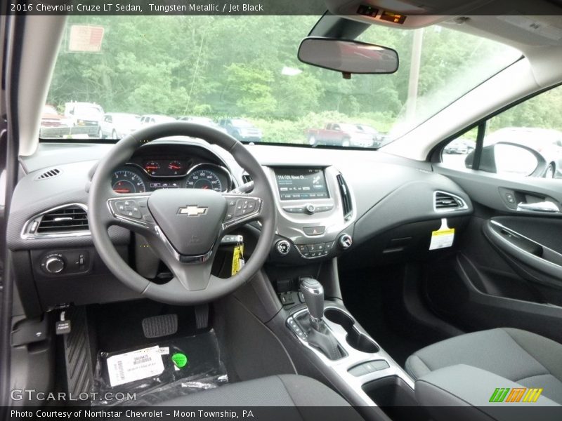 Tungsten Metallic / Jet Black 2016 Chevrolet Cruze LT Sedan