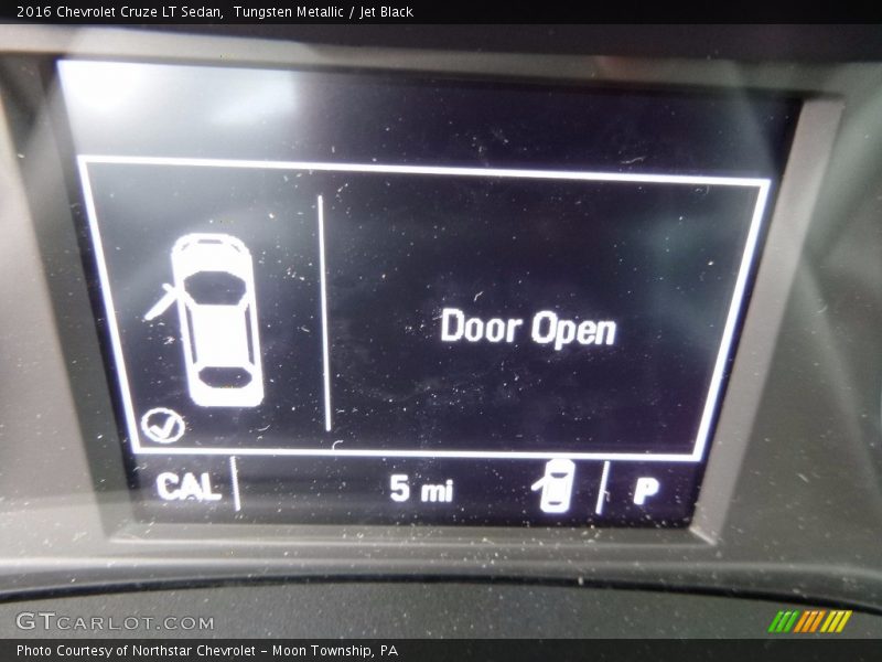 Tungsten Metallic / Jet Black 2016 Chevrolet Cruze LT Sedan