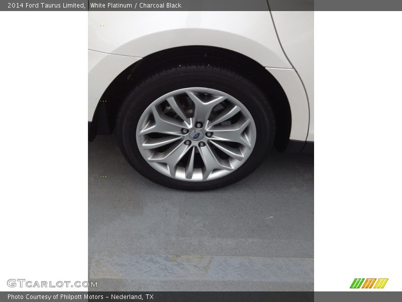 White Platinum / Charcoal Black 2014 Ford Taurus Limited