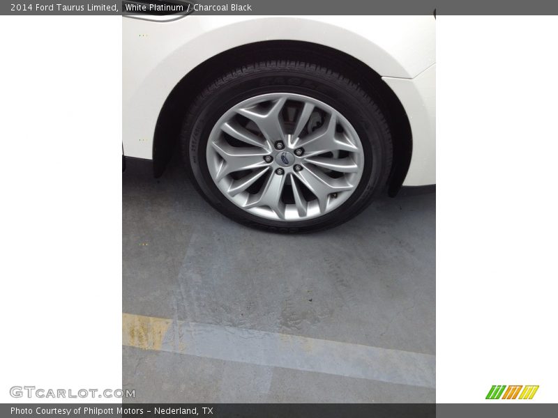 White Platinum / Charcoal Black 2014 Ford Taurus Limited
