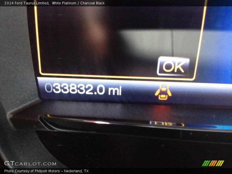 White Platinum / Charcoal Black 2014 Ford Taurus Limited