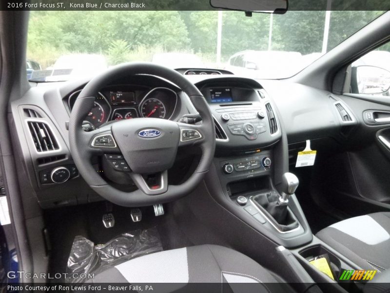 Kona Blue / Charcoal Black 2016 Ford Focus ST
