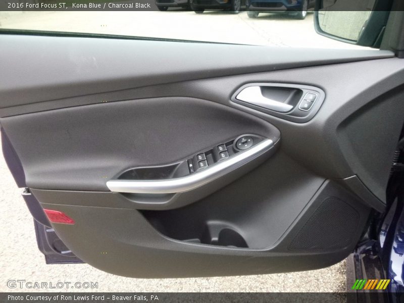 Kona Blue / Charcoal Black 2016 Ford Focus ST