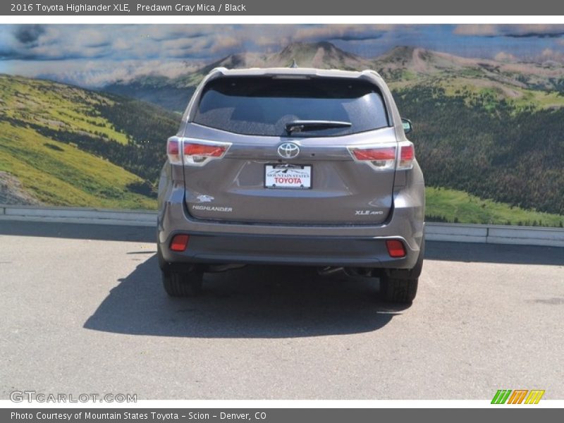 Predawn Gray Mica / Black 2016 Toyota Highlander XLE