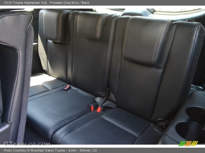 Predawn Gray Mica / Black 2016 Toyota Highlander XLE
