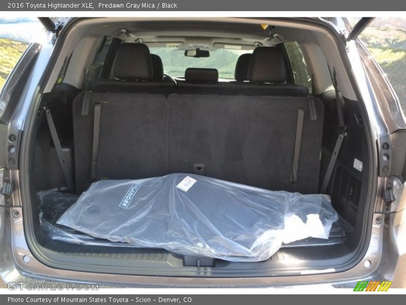 Predawn Gray Mica / Black 2016 Toyota Highlander XLE